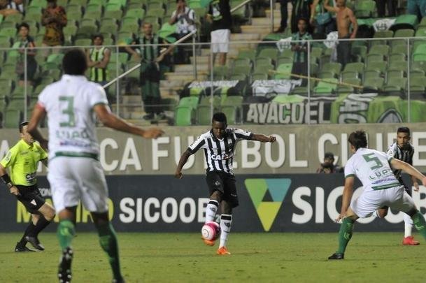 Imagens do clssico de ida da semifinal do Mineiro, entre Atltico e Amrica, no Independncia