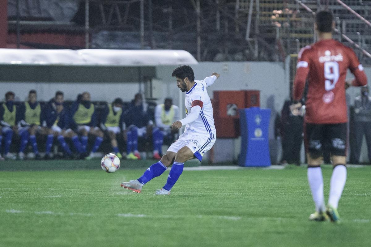 Fotos de Brasil de Pelotas x Cruzeiro, no estdio Bento Freitas, pela stima rodada da Srie B