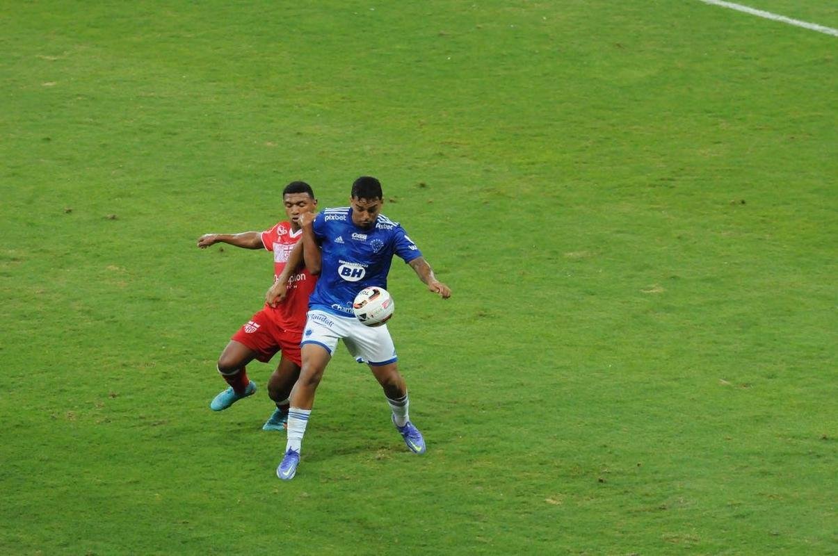 Fotos do jogo entre Cruzeiro e CRB, no Mineiro, em Belo Horizonte, pela 11 rodada da Srie B do Brasileiro