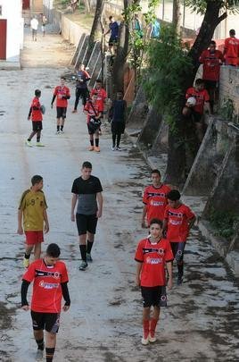 Tradicional clube amador de BH, Santa Cruz abriu espao para Marta no comeo da carreira