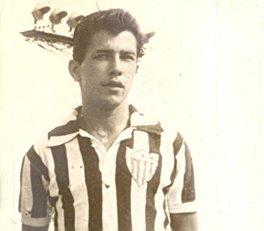 28 - Amorim - 65 gols