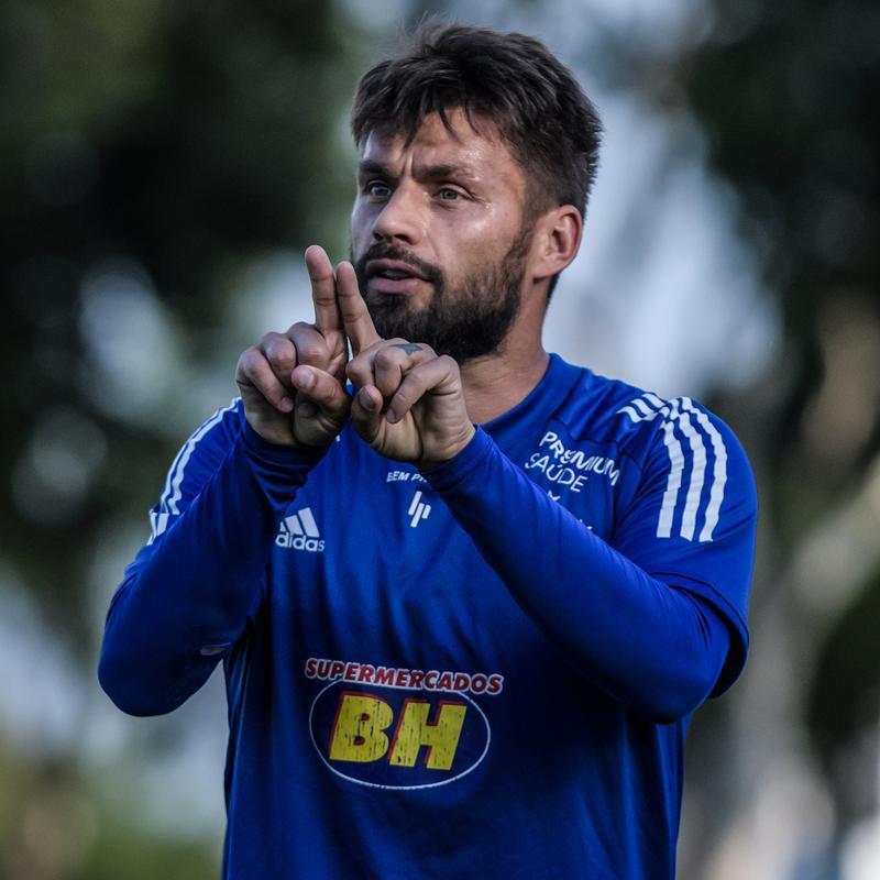 Cruzeiro treinou na tarde desta terça-feira (1/12), na Toca da Raposa II, e encerrou sua preparação para enfrentar o América, no Independência, pela 25ª rodada da Série B