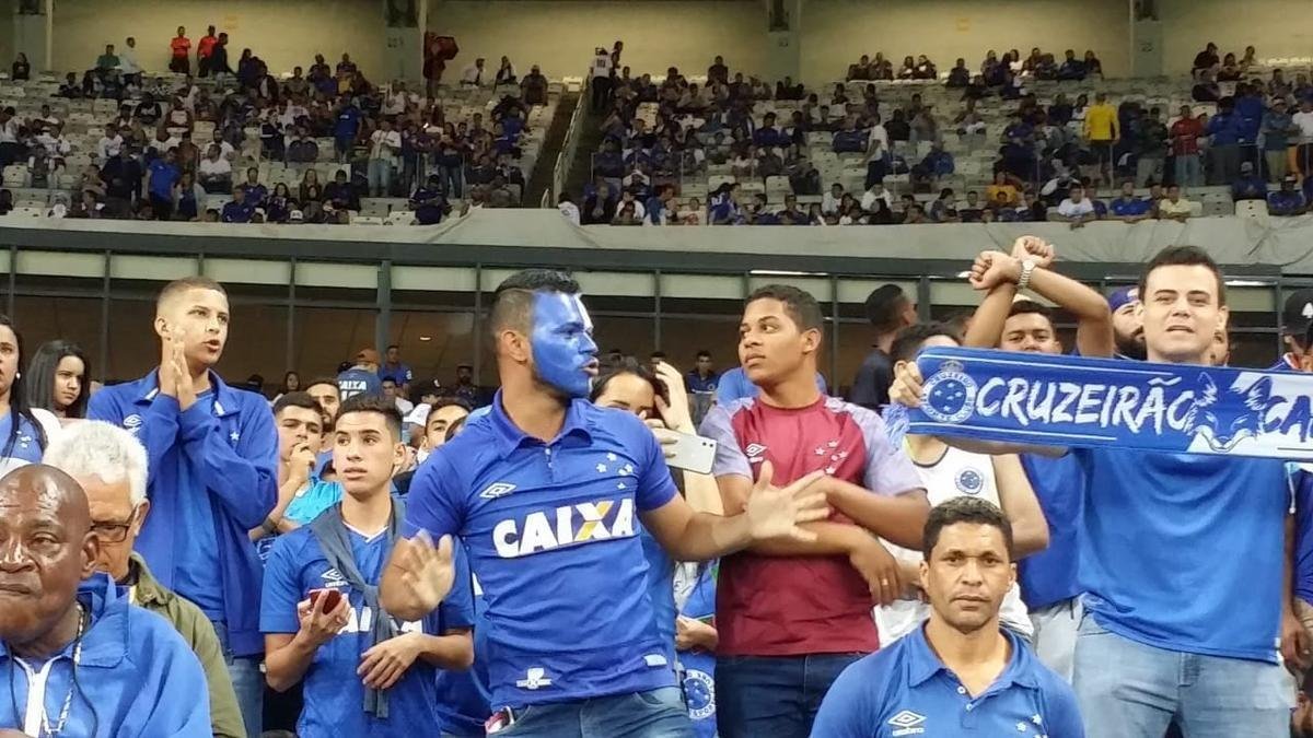 Torcida do Cruzeiro durante a partida contra o Internacional, no Mineiro, pela semifinal da Copa do Brasil