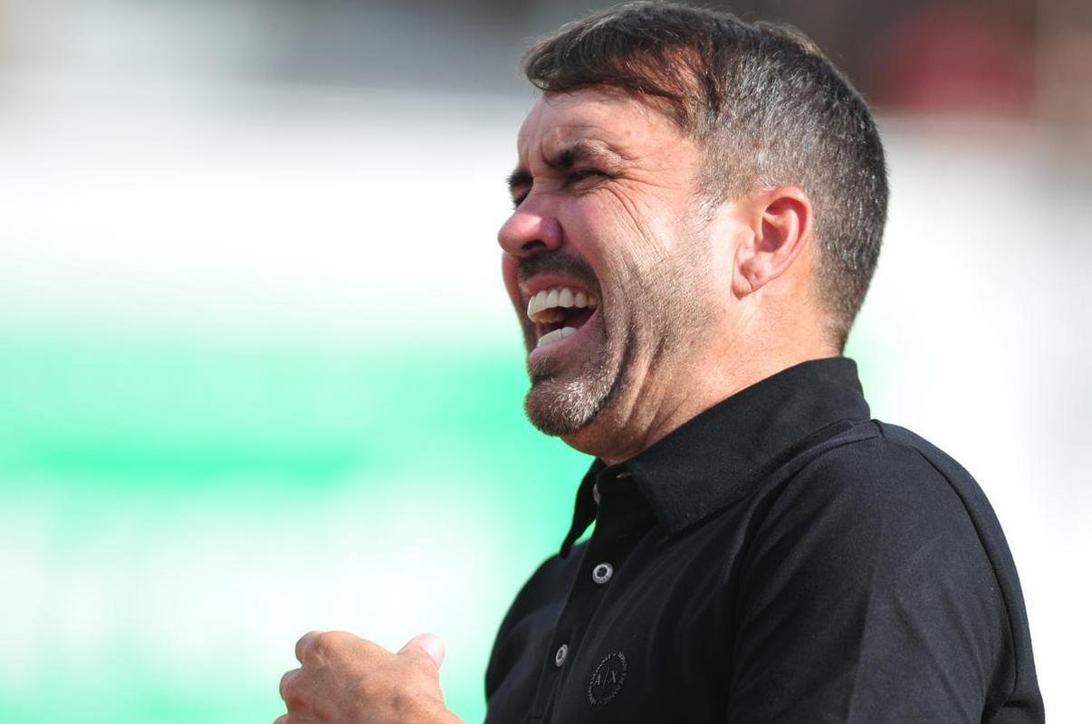 Fotos do jogo entre Athletic x Atltico, pelo Campeonato Mineiro