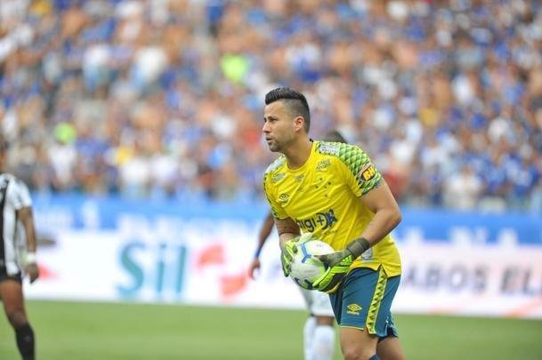 Fotos do primeiro tempo do clssico entre Cruzeiro e Atltico, no Mineiro, pelo Brasileiro