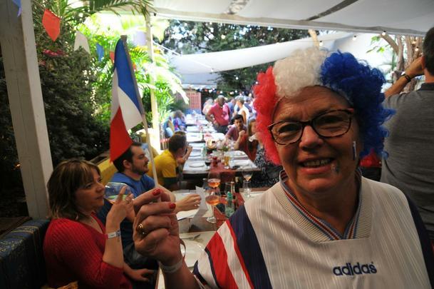 Franceses foram  loucura, em BH, com bicampeonato mundial da seleo na Rssia