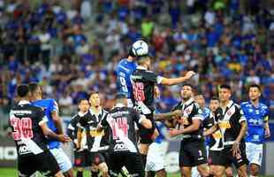 Cruzeiro e Vasco se enfrentaram no Mineiro, pela 17 rodada do Campeonato Brasileiro