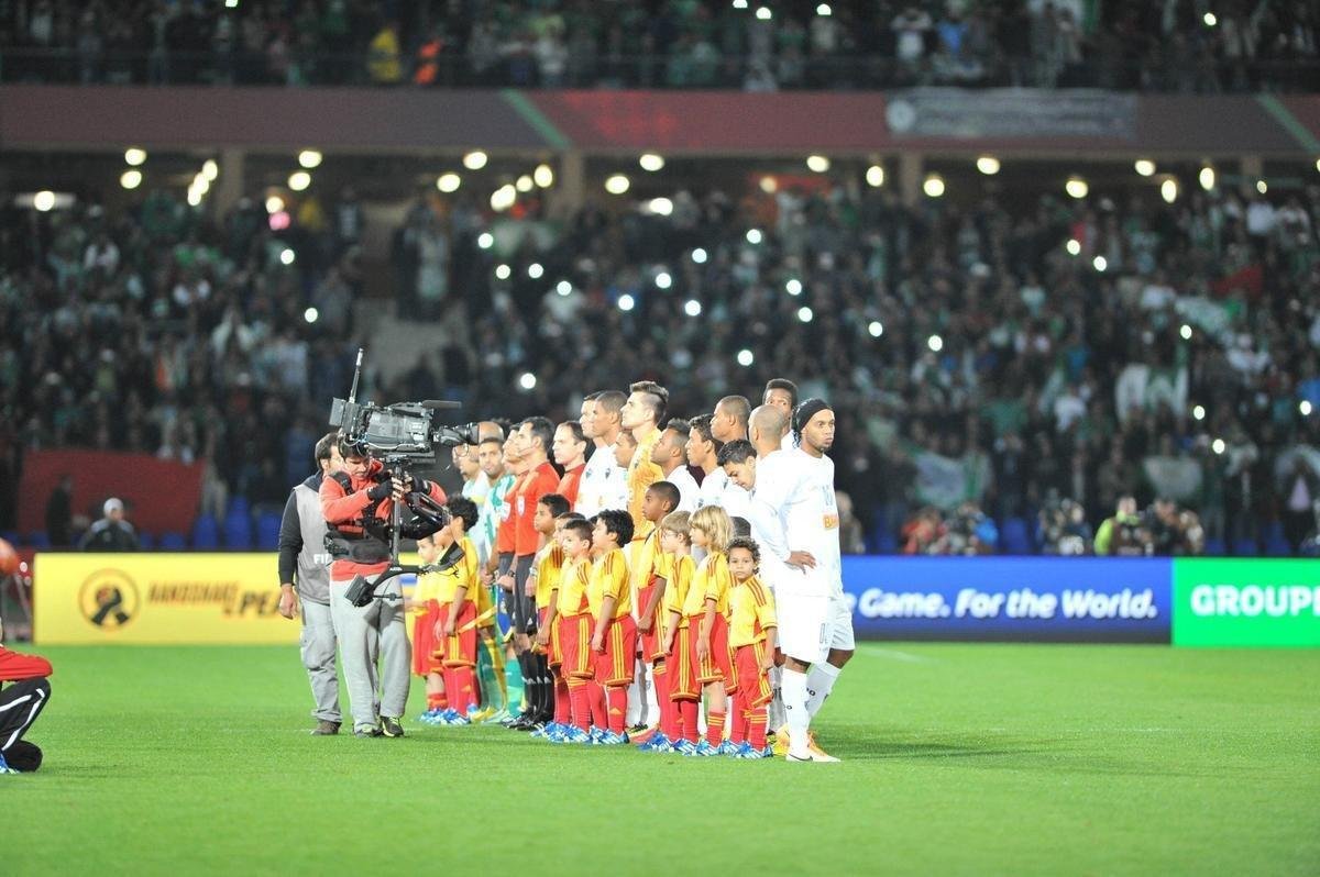 22 - Em 18 de dezembro, a maior decepo de Rver em 2013. O zagueiro participou da fatdica derrota do Atltico por 3 a 1 para o Raja Casablanca na semifinal do Mundial de Clubes, no Marrocos.