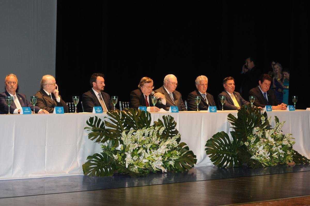 Posses do presidente do Cruzeiro, Wagner Pires de S, e do presidente do Conselho Deliberativo, Zez Perrella