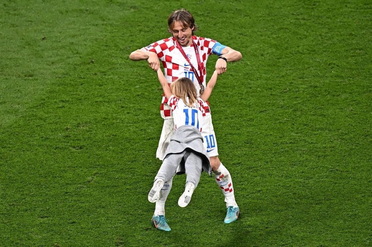 Festa e premiao dos jogadores da Crocia pela conquista do terceiro lugar na Copa do Mundo de 2022, no Catar. Time croata venceu o Marrocos por 2 a 1 neste sbado (17), no Estdio Internacional Khalifa, em Doha