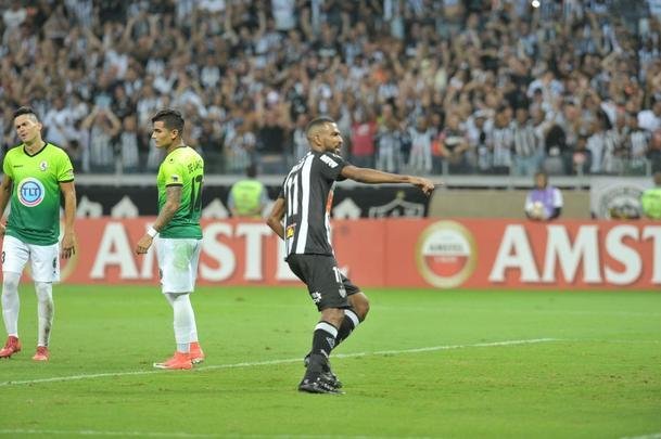 Veja fotos da partida entre Atltico e Zamora, no Mineiro