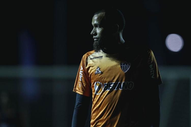 Tcnico Cuca comandou atividade do Atltico no CT da Conmebol no Paraguai 