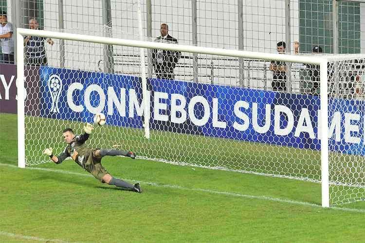 07/05/2019 - Na Venezuela, o Atltico venceu o Zamora-VEN e, por ter terminado o Grupo E da Libertadores em terceiro, classificou-se para a Copa Sul-Americana. Pelo torneio continental, enfrentou o Unin La Calera-CHI na segunda fase, ainda em maio, e avanou nos pnaltis com brilho de Victor, que pegou trs cobranas.
