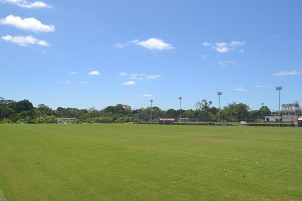 CT tem quatro minicampos e dois campos oficiais e j se trabalha na construo de mais dois campos