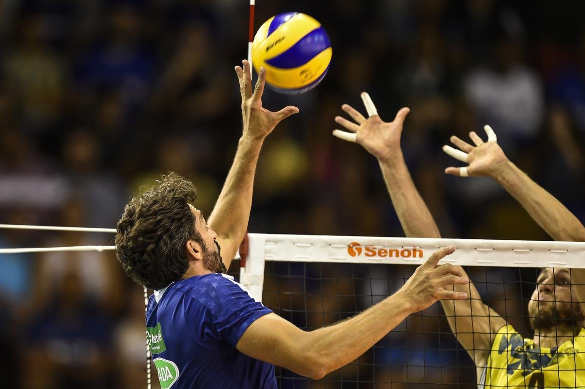 Cruzeiro e UPCN Bolvar Voley fizeram a final do Campeonato Sul-Americano de Clubes de Vlei, no Ginsio do Riacho, em Contagem