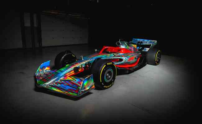 Em Silverstone, Frmula 1 apresenta novo carro para a temporada 2022