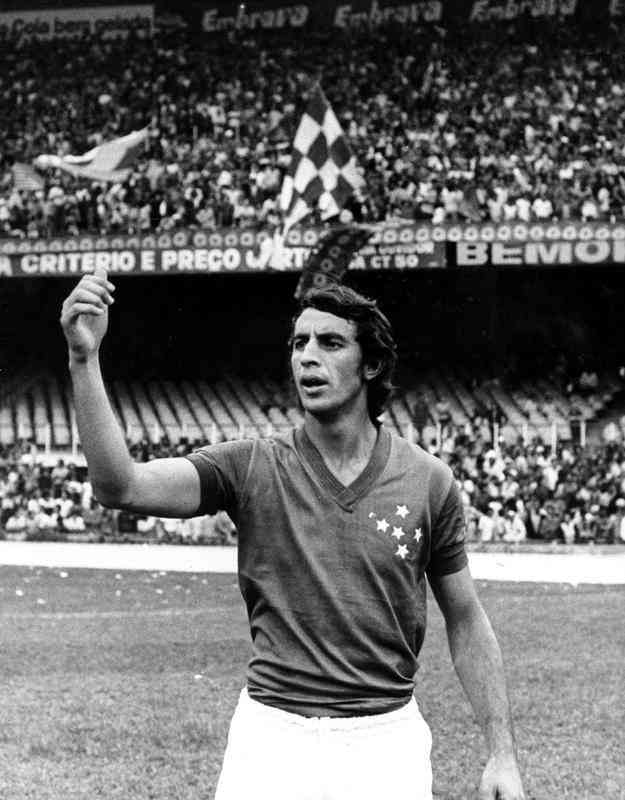 Wilson Piazza foi volante do Cruzeiro nos anos 1960 e 1970. Conquistou a Taa Brasil de 1966 e a Copa Libertadores de 1976