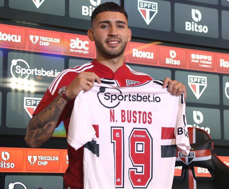 So Paulo contratou o atacante Nahuel Bustos