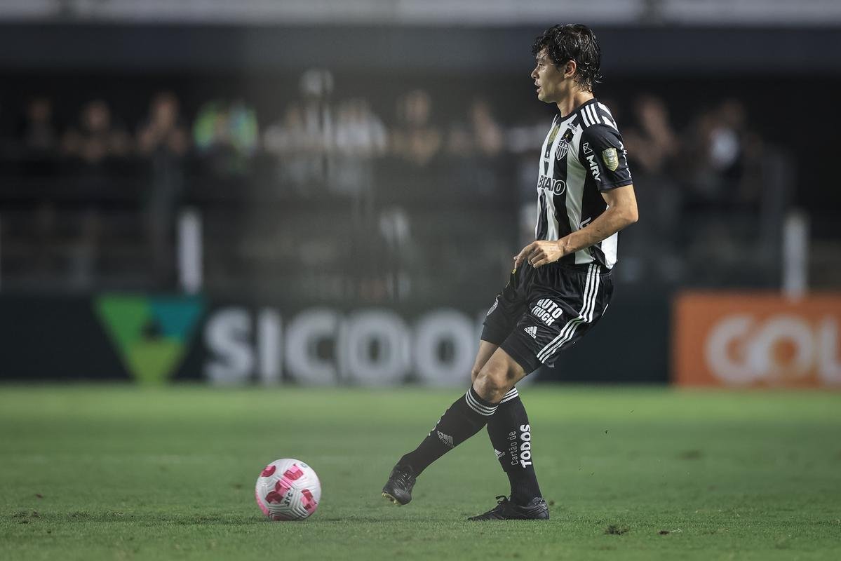 Fotos do jogo entre Santos e Atltico na Vila Belmiro, em Santos, pela 30 rodada do Campeonato Brasileiro