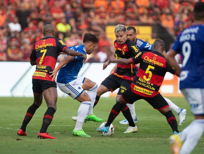 Cruzeiro foi batido pelo Sport por 3 a 1 na Ilha do Retiro pela Série B