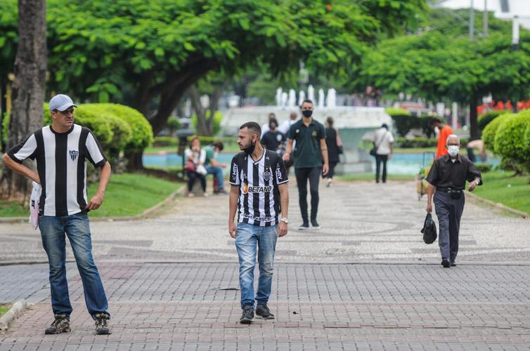 Fotos de atleticanos nas ruas de BH na manhã desta segunda-feira (29/11)