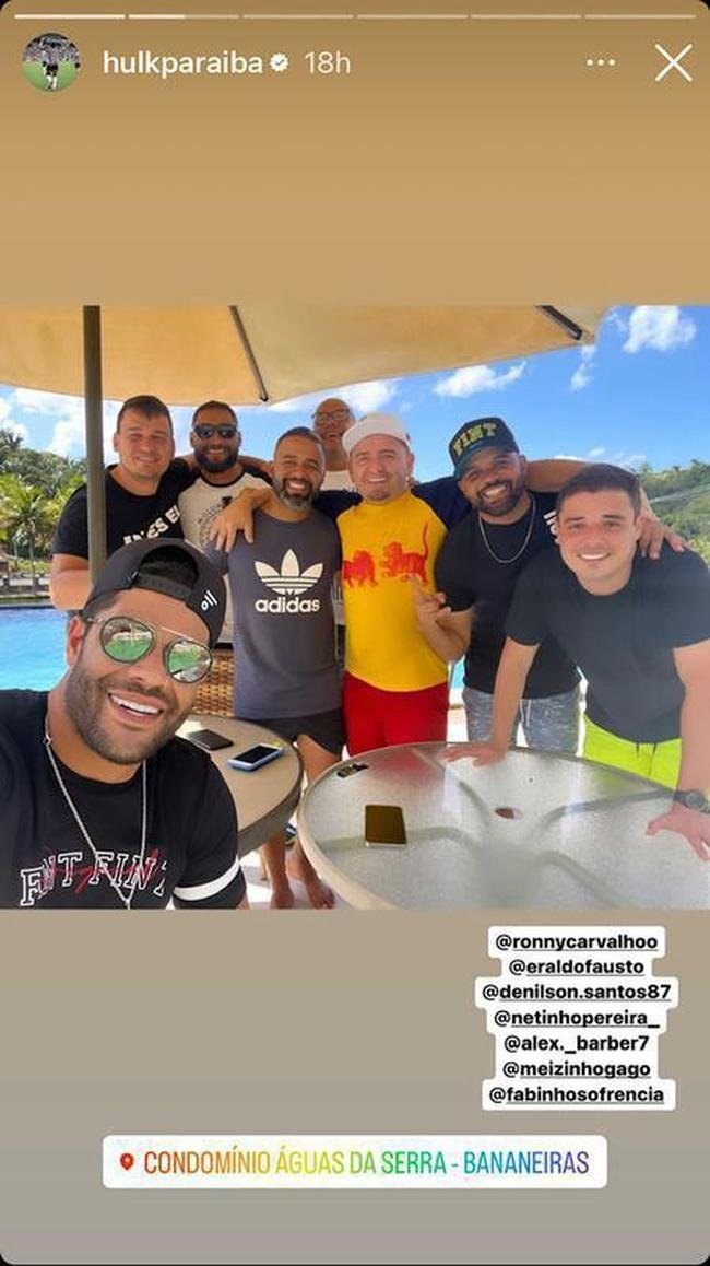 Hulk em Bananeiras com amigos.