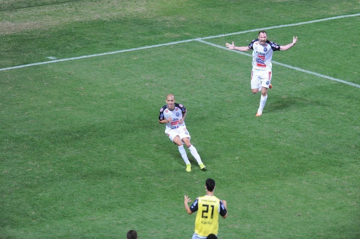 Nos acrscimos, o Operrio chegou ao empate com gol de Julinho