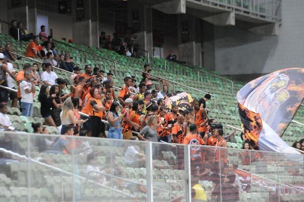 Com gols de Felipe Augusto e Al, Amrica venceu Coimbra por 2 a 0, nesta segunda-feira, no Independncia, pela sexta rodada do Campeonato Mineiro