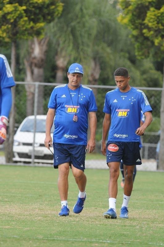 Fotos do treino do Cruzeiro desta quinta-feira, na Toca da Raposa II (crdito: Juarez Rodrigues/EM D.A Press)