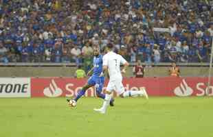 Lances do primeiro tempo de Cruzeiro e Boca Juniors, no Mineiro, pela Copa Libertadores