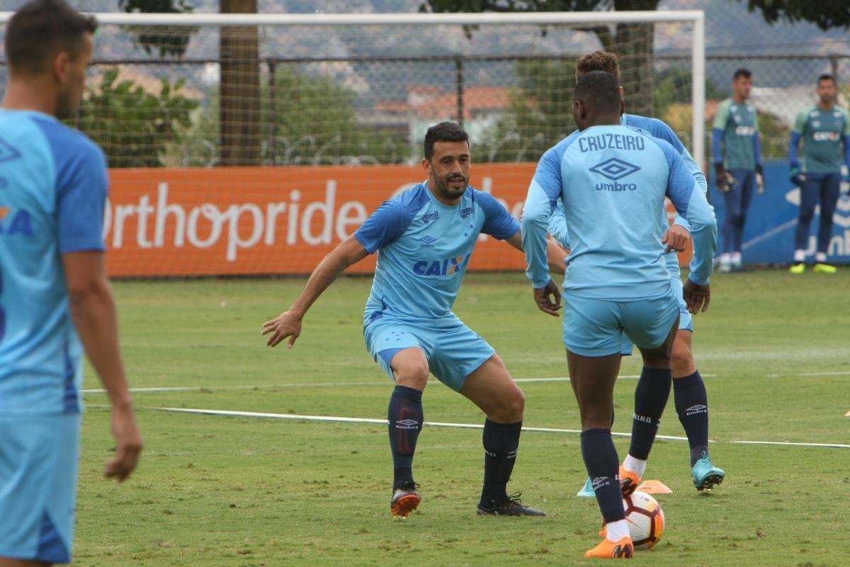 Imagens do treino do Cruzeiro neste domingo (20/05/2018)