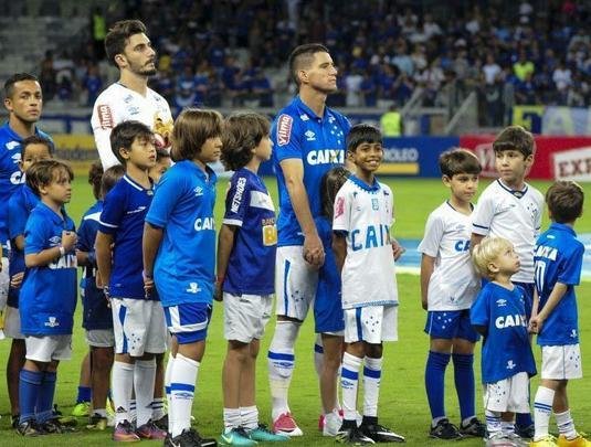 Denner Jonathan entrou em campo com Thiago Neves