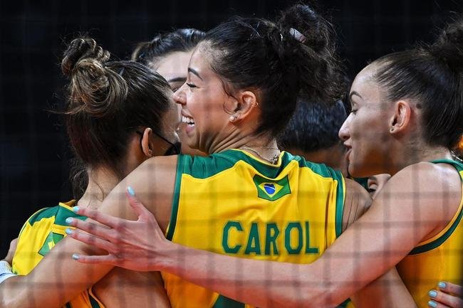Fotos da vit�ria brasileira sobre a Coreia do Sul pela semifinal do v�lei feminino em T�quio