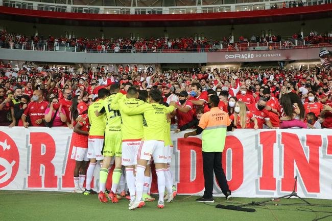 5 - Internacional - 1.093 pontos em 704 jogos