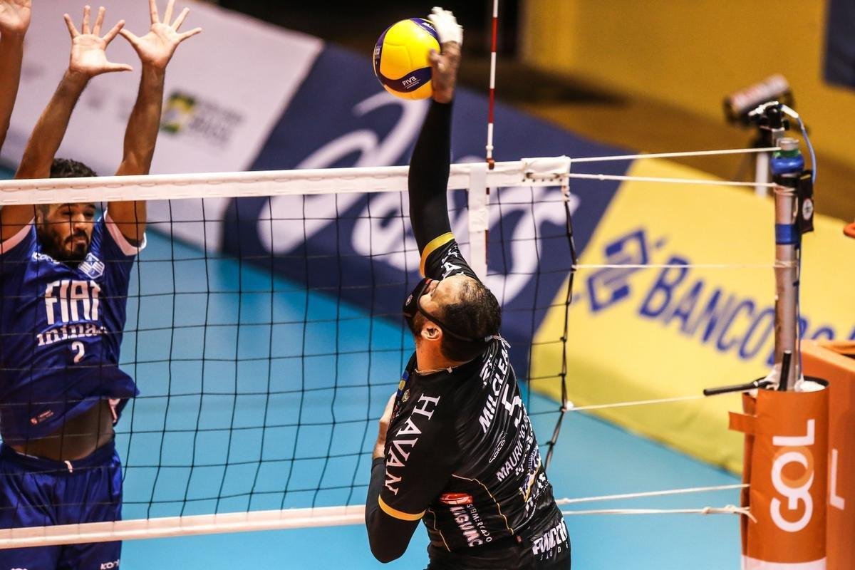 Minas no resistiu ao poderoso Taubat, perdeu por 3 sets a 0 e terminou a Superliga como vice-campeo