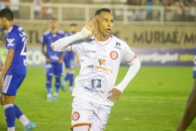 Tombense e Cruzeiro se enfrentaram pela Srie B