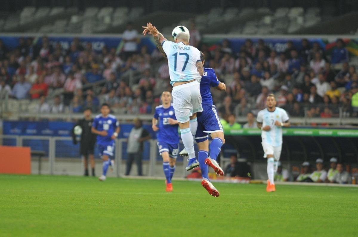 Fotos do duelo entre Argentina e Paraguai, no Mineiro, pela Copa Amrica