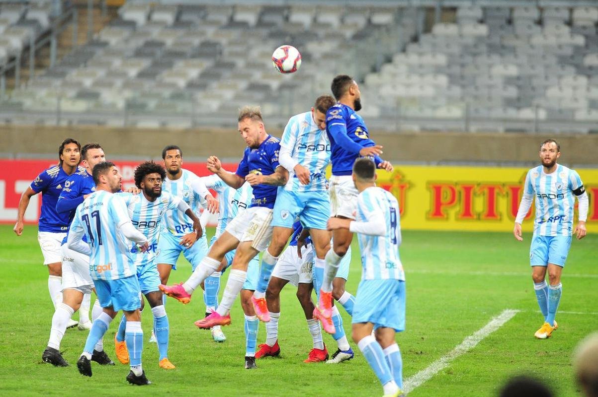 Fotos de Cruzeiro x Londrina, no Mineiro, pela 15 rodada da Srie B