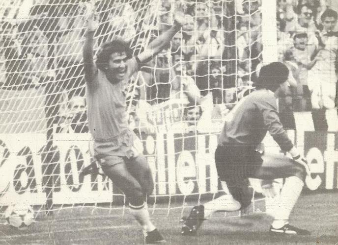 Na estreia da segunda fase, Brasil venceu Argentina por 3 a 1, com gols de Zico, Serginho Chulapa e Jnior