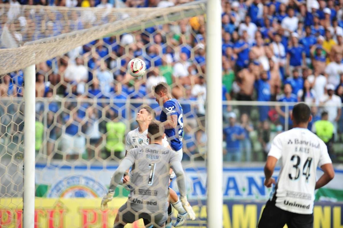 Fotos da partida entre Cruzeiro e Grmio, no Independncia, pela sexta rodada da Srie B do Brasileiro