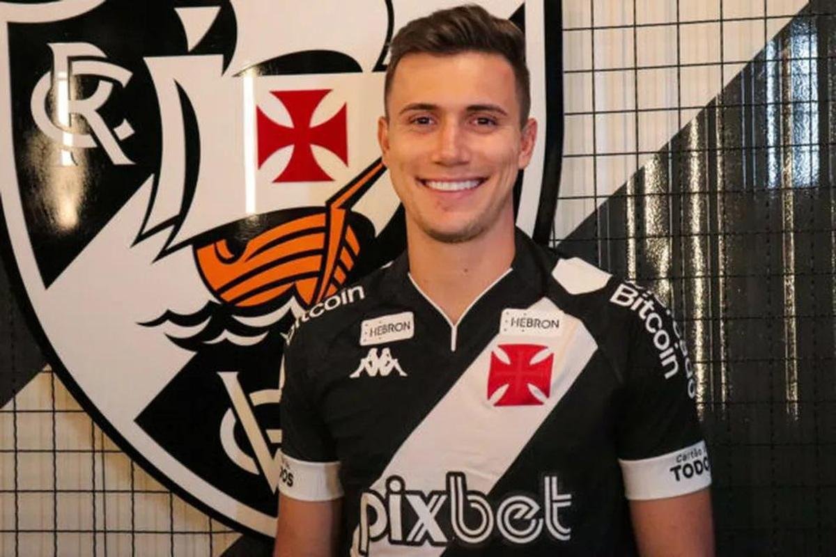 10 - Lucas Piton (Vasco): 3 milhes de euros