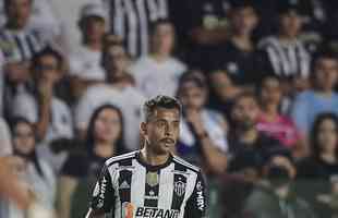 Fotos do jogo entre Santos e Atltico na Vila Belmiro, em Santos, pela 30 rodada do Campeonato Brasileiro