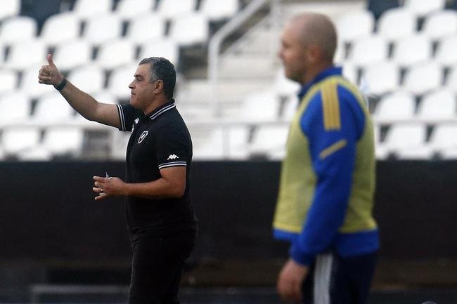 No Engenho, Botafogo e Cruzeiro empatam por 3 a 3, em duelo pela 11 rodada da Srie B