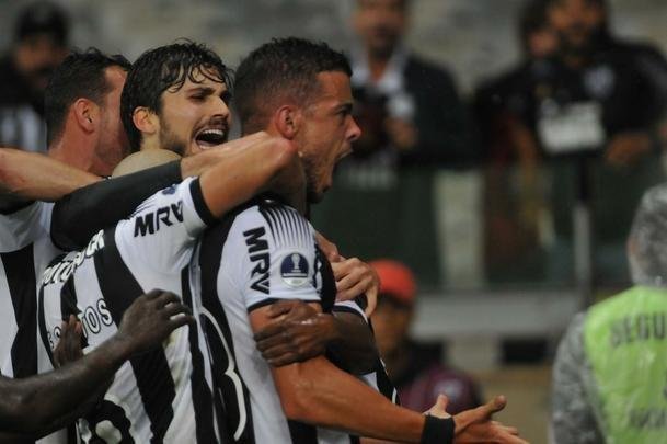 Franco Di Santo abriu o placar para o Atltico aos 37 minutos do primeiro tempo. Depois de cruzamento, ele arrematou de perna esquerda e colocou o Galo em vantagem no Mineiro