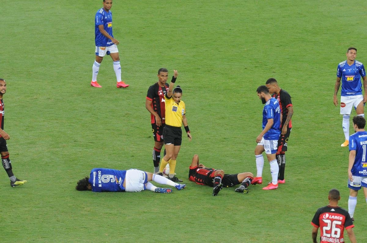 Fotos de Cruzeiro 1x0 Vitria, no Mineiro, pela nona rodada da Srie B