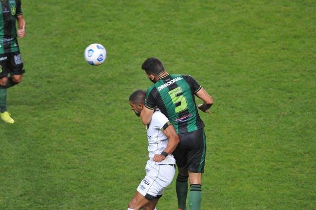 Amrica e Sport se enfrentaram nesta segunda-feira (19), no Independncia, em Belo Horizonte, em partida vlida pela 12 rodada do Brasileiro