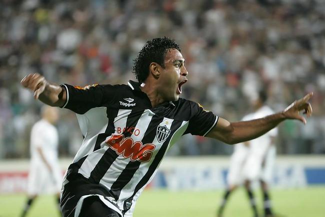 Werley em jogos com a camisa do Atlético