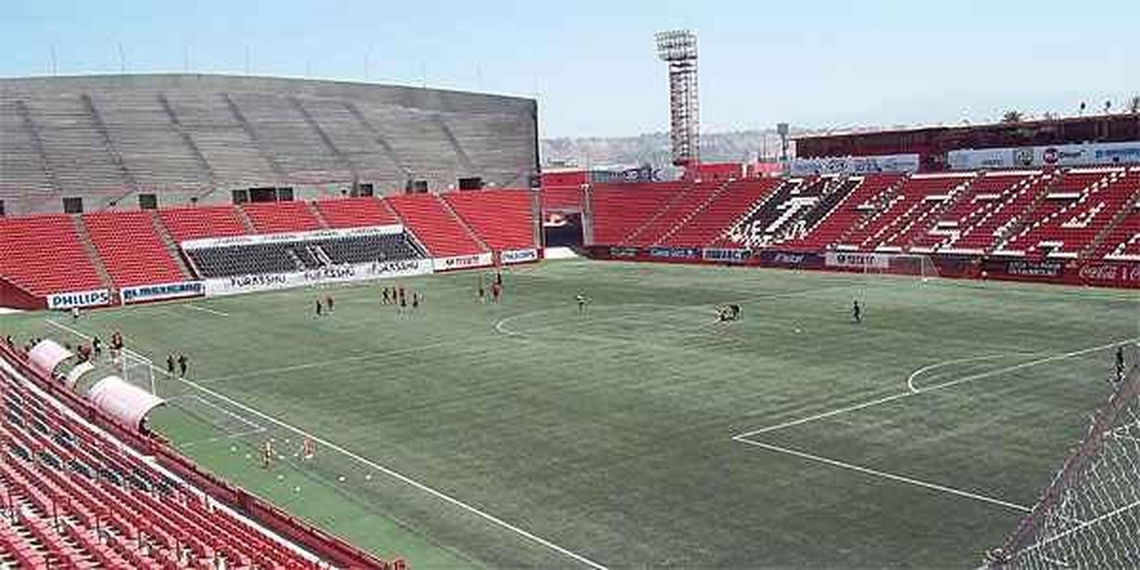 Caliente (Mxico) - um jogo e um empate. Foram dois gols marcados e dois sofridos
