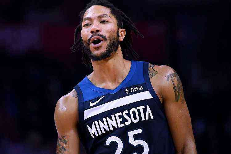 Derrick Rose é eleito o melhor jogador da temporada da NBA