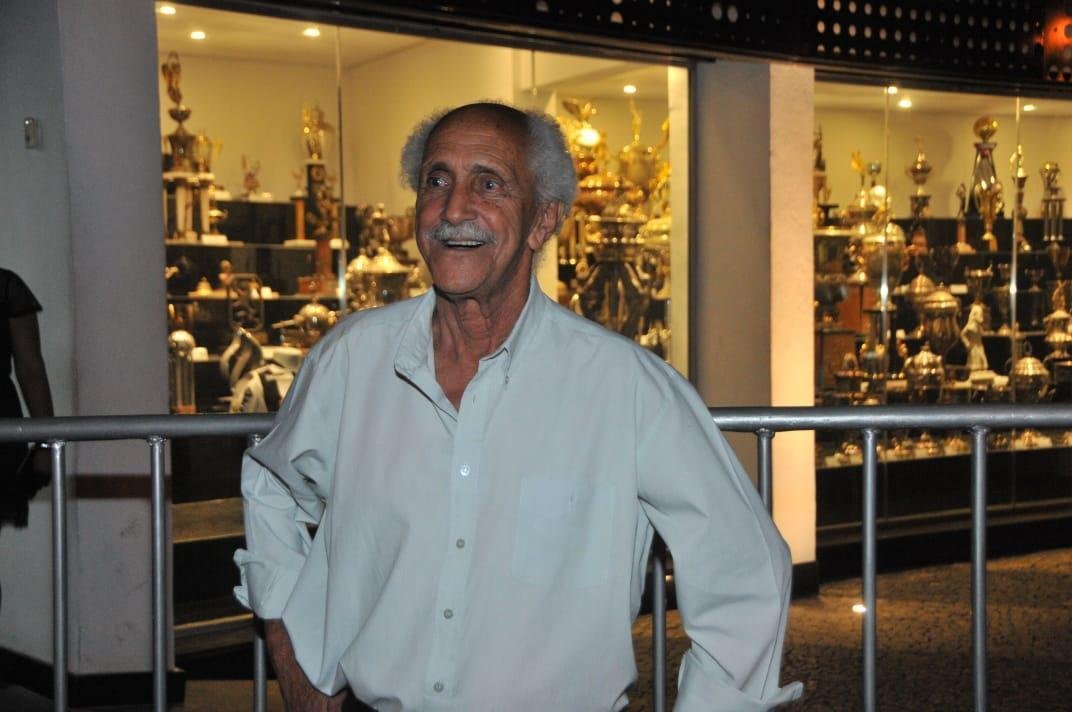 Cerimnia de entrega da Medalha ao Mrito ao Clube Atltico Mineiro pelo Conselho Deliberativo do clube. Na foto, senhor Milton, funcionrio do Galo, um dos homenageados da noite.